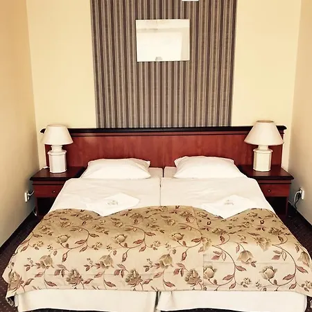 Bed and Breakfast Zaleze 2*